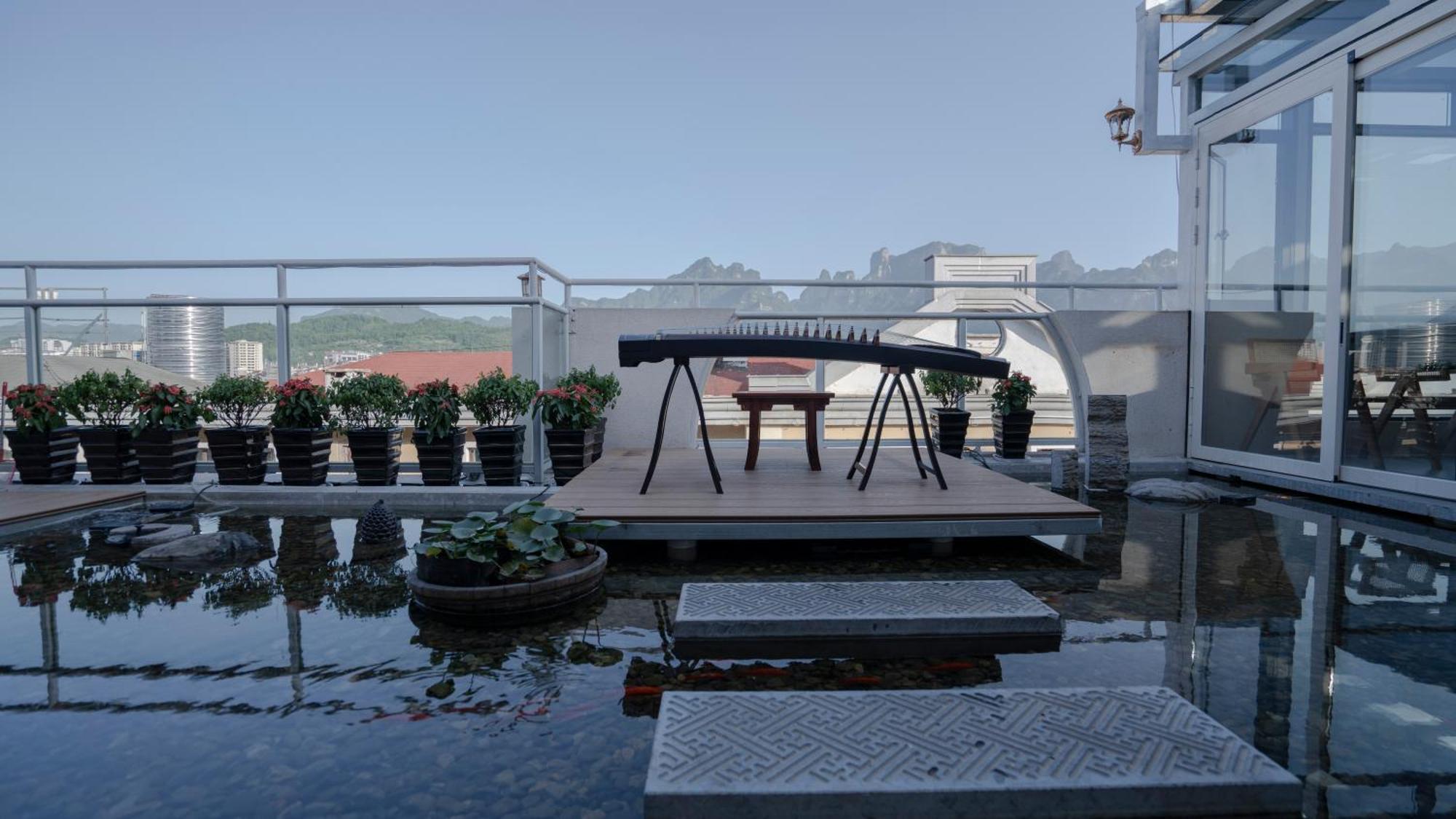 Patio Spring Holiday Inn -- Free Round Trip Pick-Up Service --Panoramic View Of Tianmen Mount 장가계 외부 사진