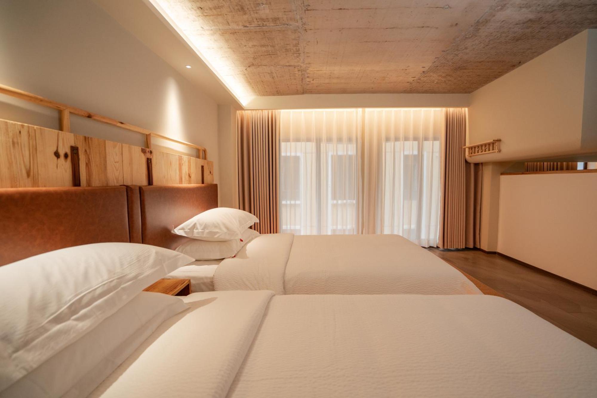 Patio Spring Holiday Inn -- Free Round Trip Pick-Up Service --Panoramic View Of Tianmen Mount 장가계 외부 사진