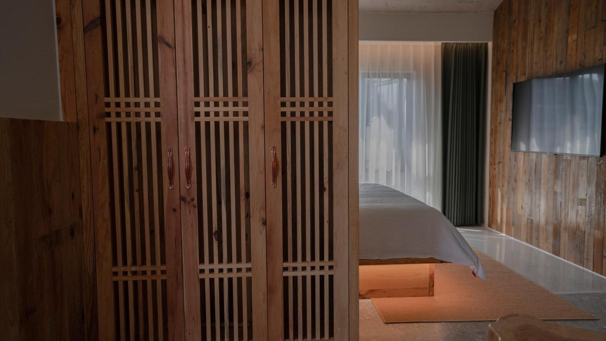 Patio Spring Holiday Inn -- Free Round Trip Pick-Up Service --Panoramic View Of Tianmen Mount 장가계 외부 사진