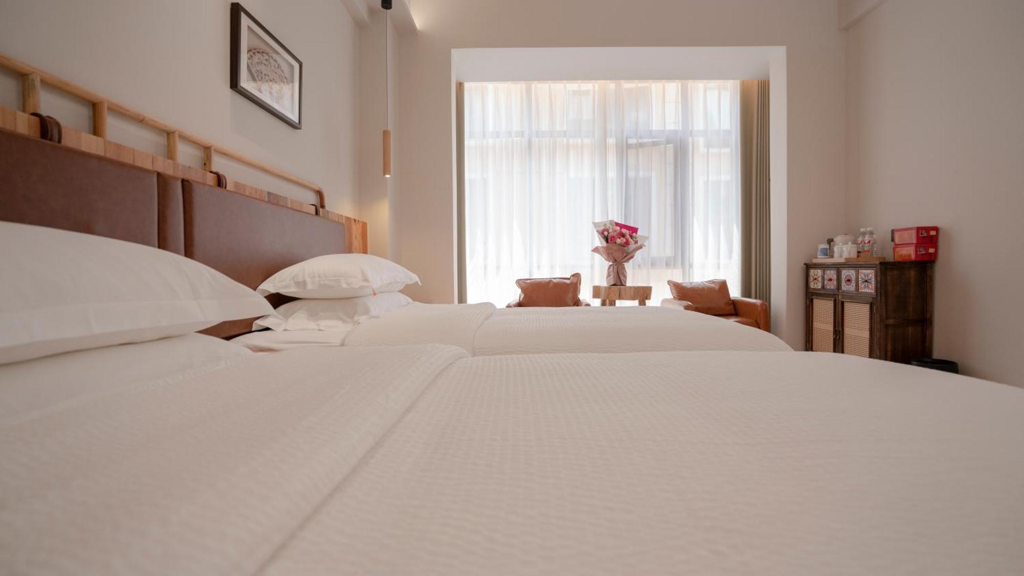 Patio Spring Holiday Inn -- Free Round Trip Pick-Up Service --Panoramic View Of Tianmen Mount 장가계 외부 사진