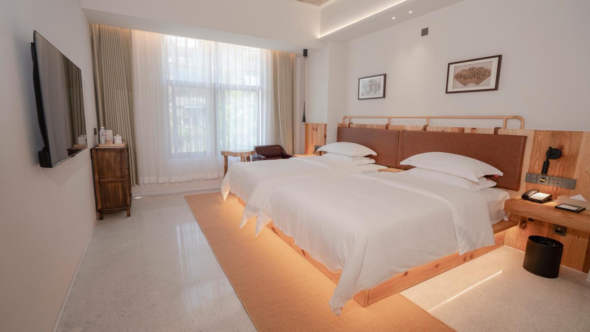 Patio Spring Holiday Inn -- Free Round Trip Pick-Up Service --Panoramic View Of Tianmen Mount 장가계 외부 사진