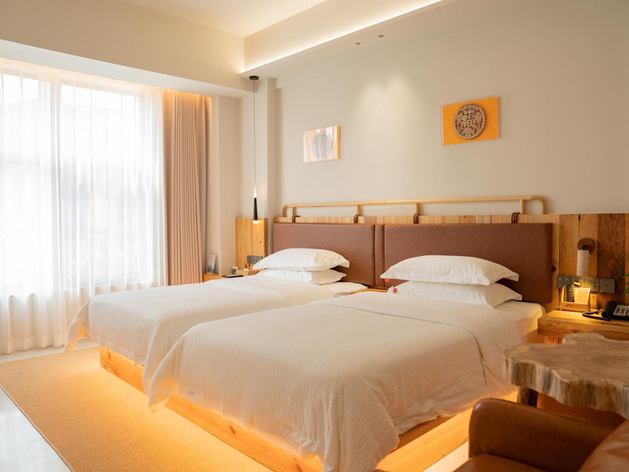 Patio Spring Holiday Inn -- Free Round Trip Pick-Up Service --Panoramic View Of Tianmen Mount 장가계 외부 사진