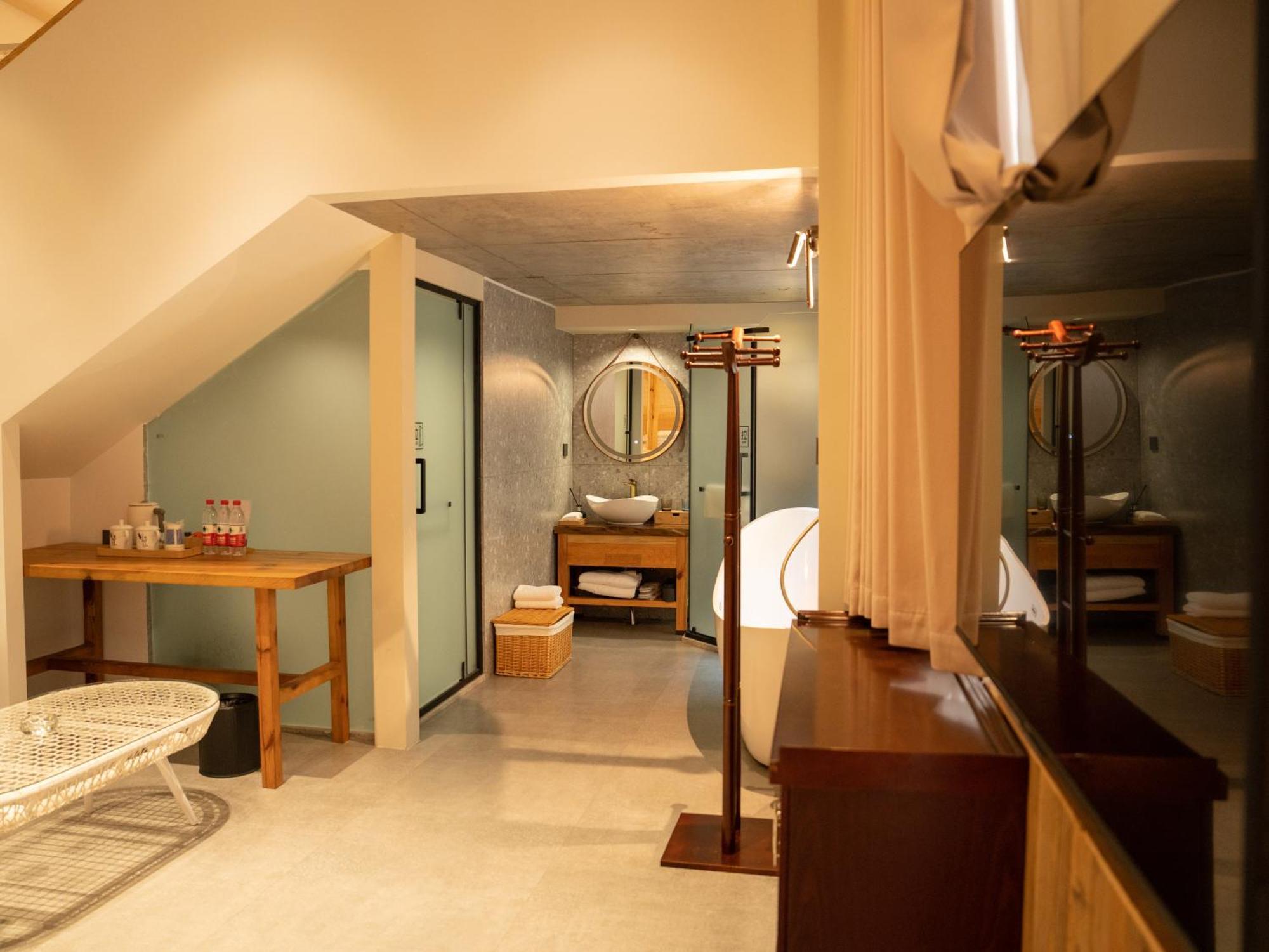 Patio Spring Holiday Inn -- Free Round Trip Pick-Up Service --Panoramic View Of Tianmen Mount 장가계 외부 사진