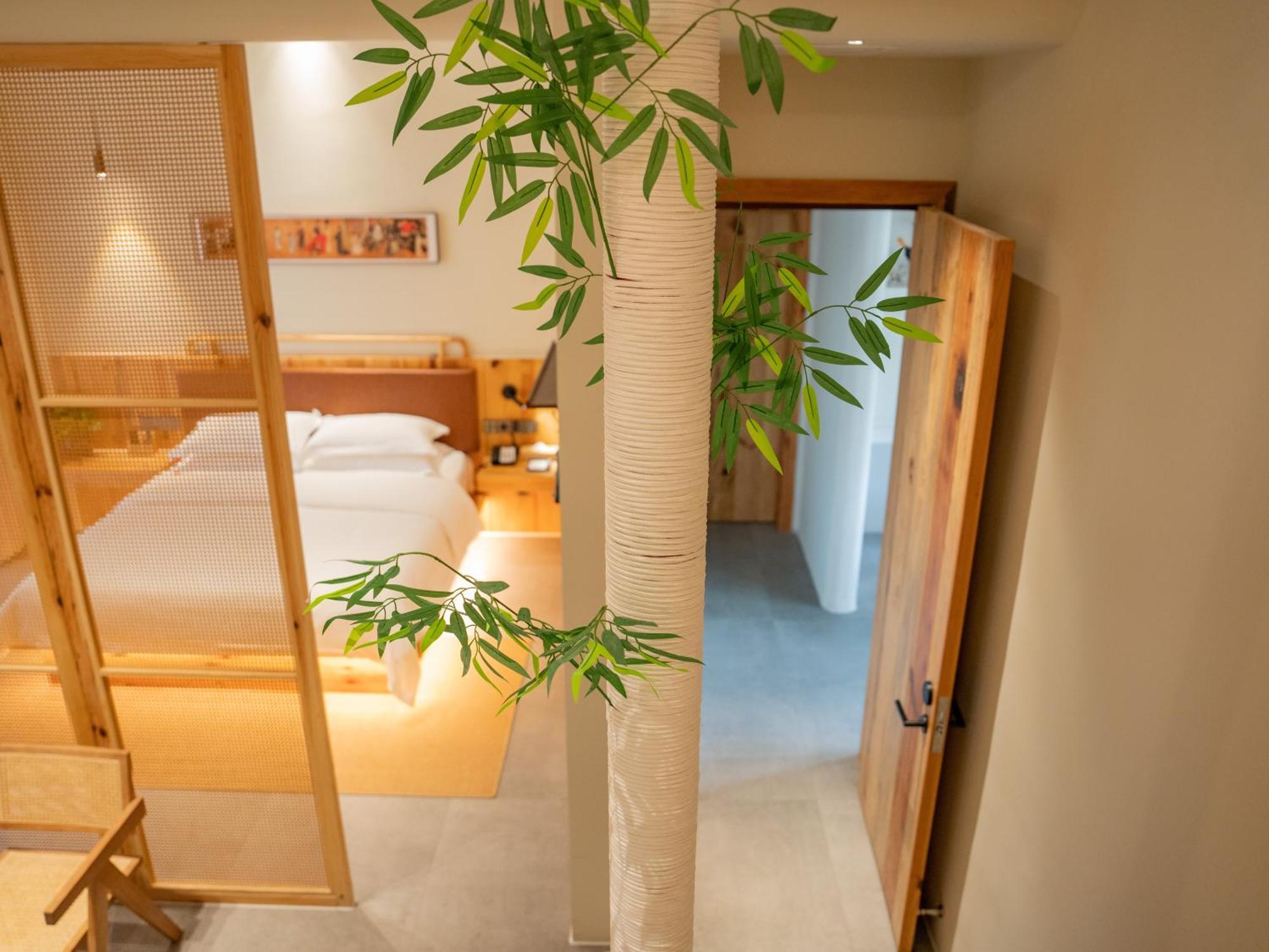 Patio Spring Holiday Inn -- Free Round Trip Pick-Up Service --Panoramic View Of Tianmen Mount 장가계 외부 사진