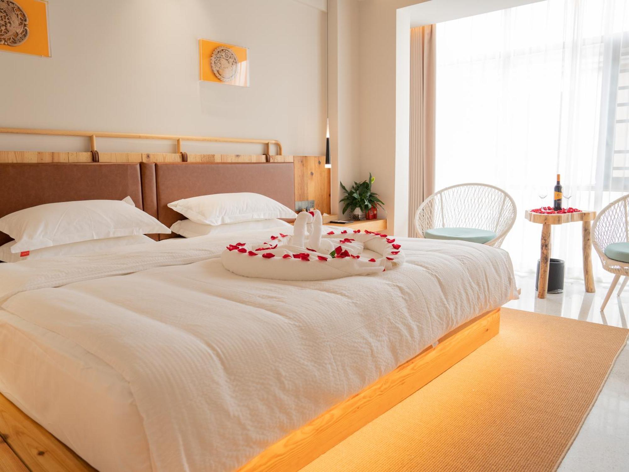 Patio Spring Holiday Inn -- Free Round Trip Pick-Up Service --Panoramic View Of Tianmen Mount 장가계 외부 사진